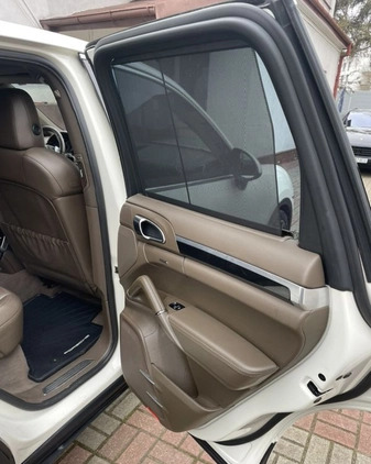 Porsche Cayenne cena 95000 przebieg: 311000, rok produkcji 2010 z Warszawa małe 106